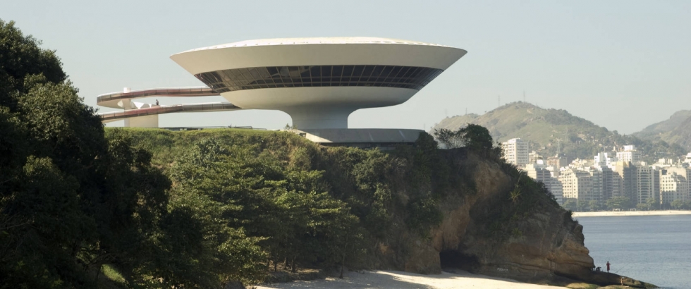 The Museum of Contemporary Art in Niteró  Niemeyer  Niemeyer